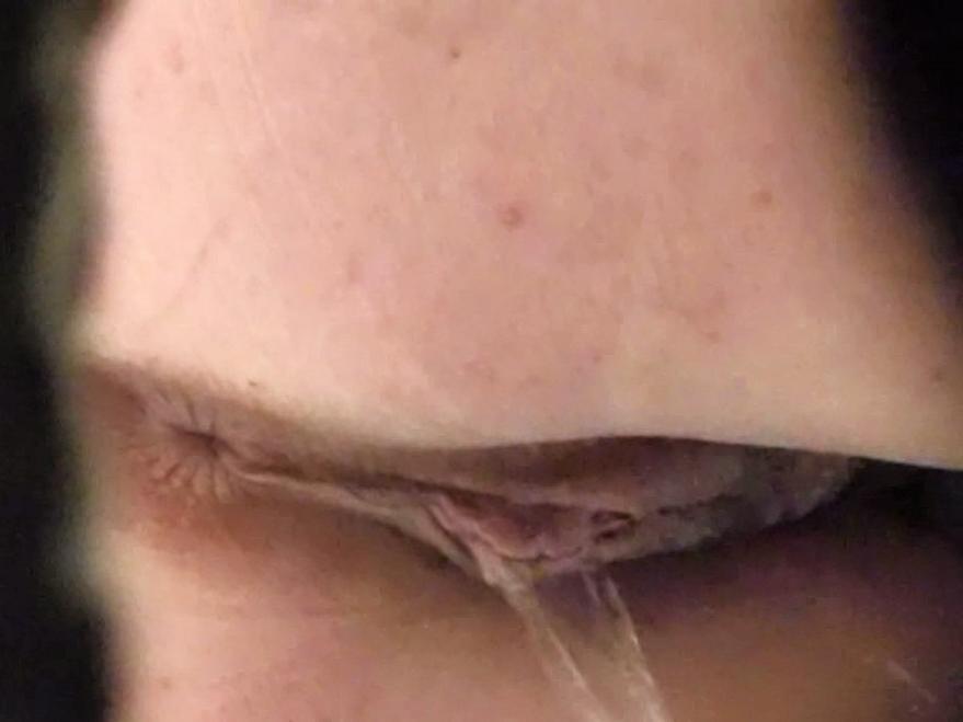 Pissing video